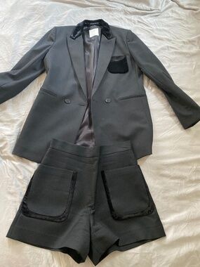 Suit set